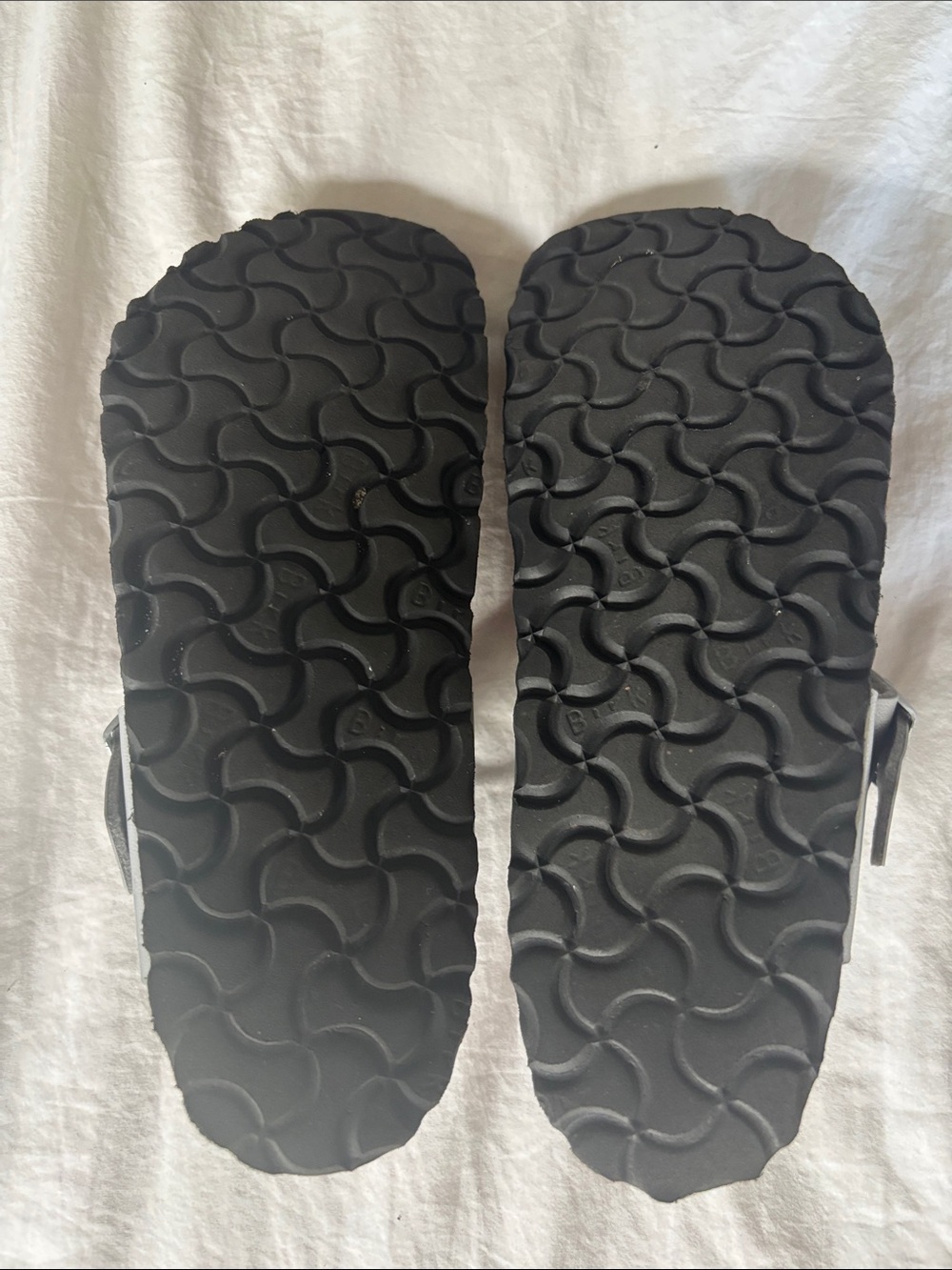 EUC Birkenstock Gizeh Birko-Flor in Silver, 37 - Picture 4 of 9